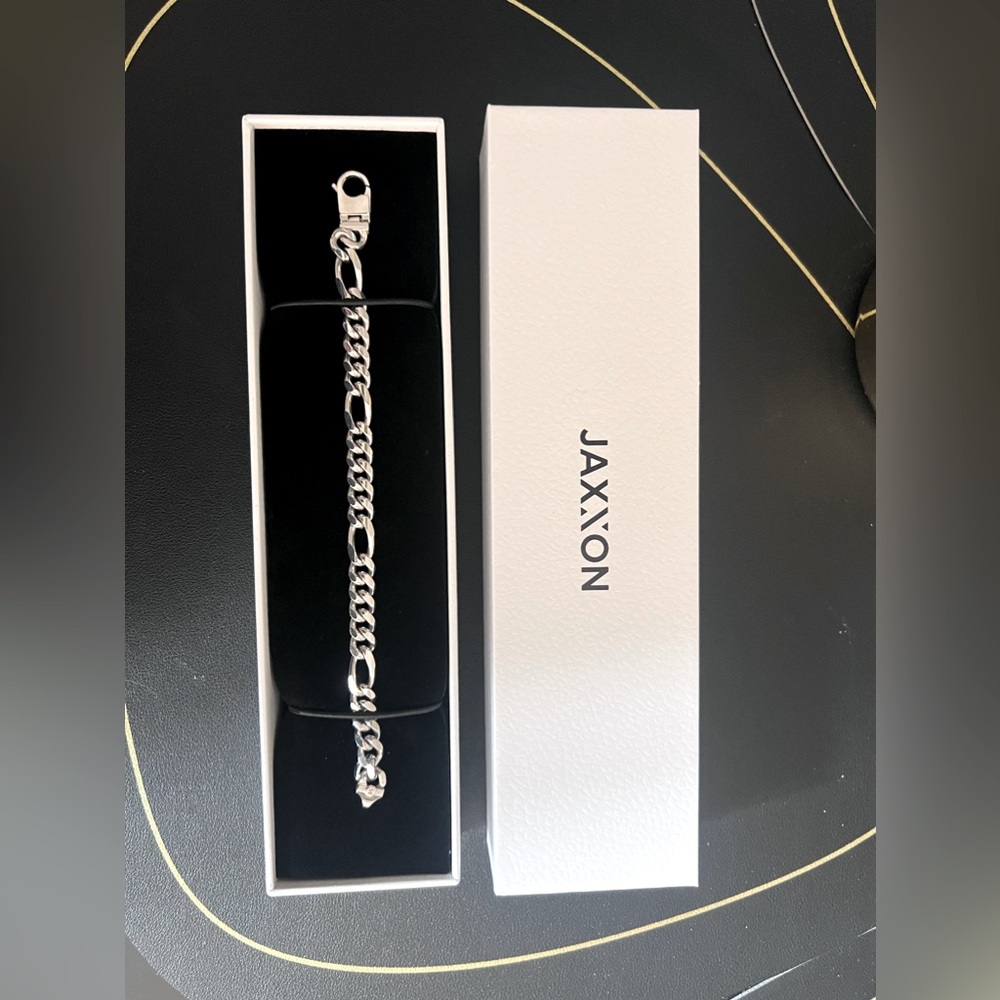 Figaro Chain Bracelet - 8mm - Silver / 8"